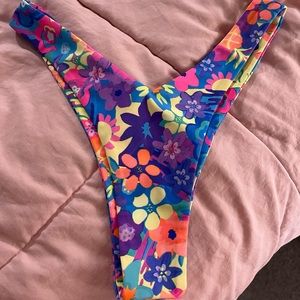 Kulani Kinis rainbow jungle cheeky v cut bikini bottom